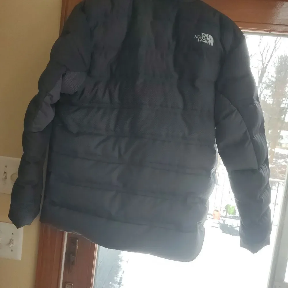 The North Face Men's Dark Gray Down Puffer Jacket. Large